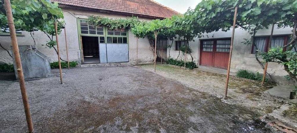 Vand casa loc. Pomezeu central