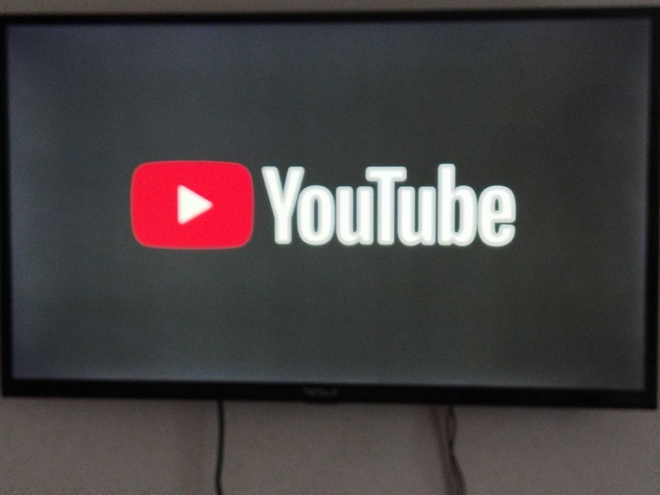 Televizor Tesla Smart Tv