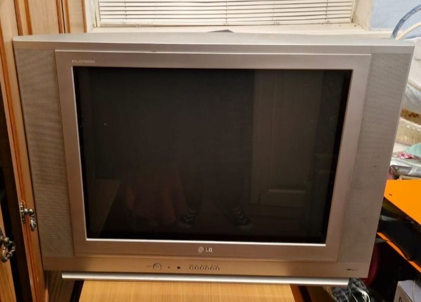 Большой телевизор LG