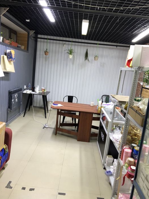 Сдам половину офиса  с входной группой