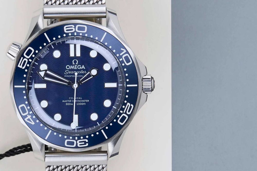 Omega Seamaster Diver 300M “Blue Wave – James Bond” – 41 mm