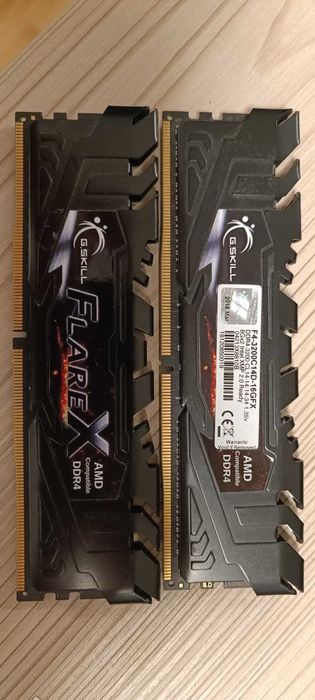DDR4 16GB (2x8GB) F4-3200C14D-16GFX AMD Compatibil