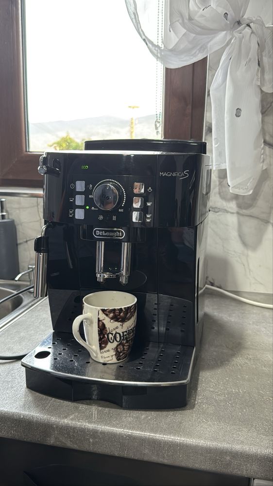 Кафеавтомат DeLonghi Magnifica
