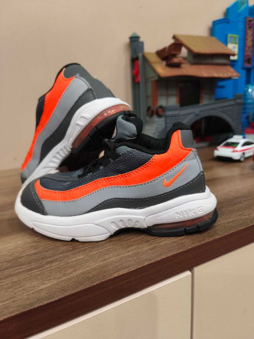 Оригинални маратонки Nike и Timberland