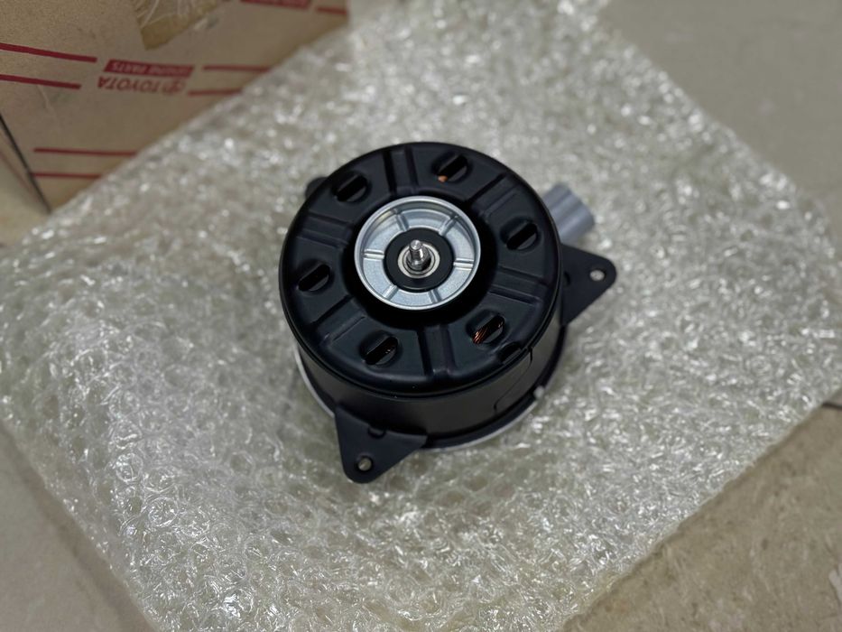 Мотор вентилятора печки (оригинал) на Toyota Camry 40-45