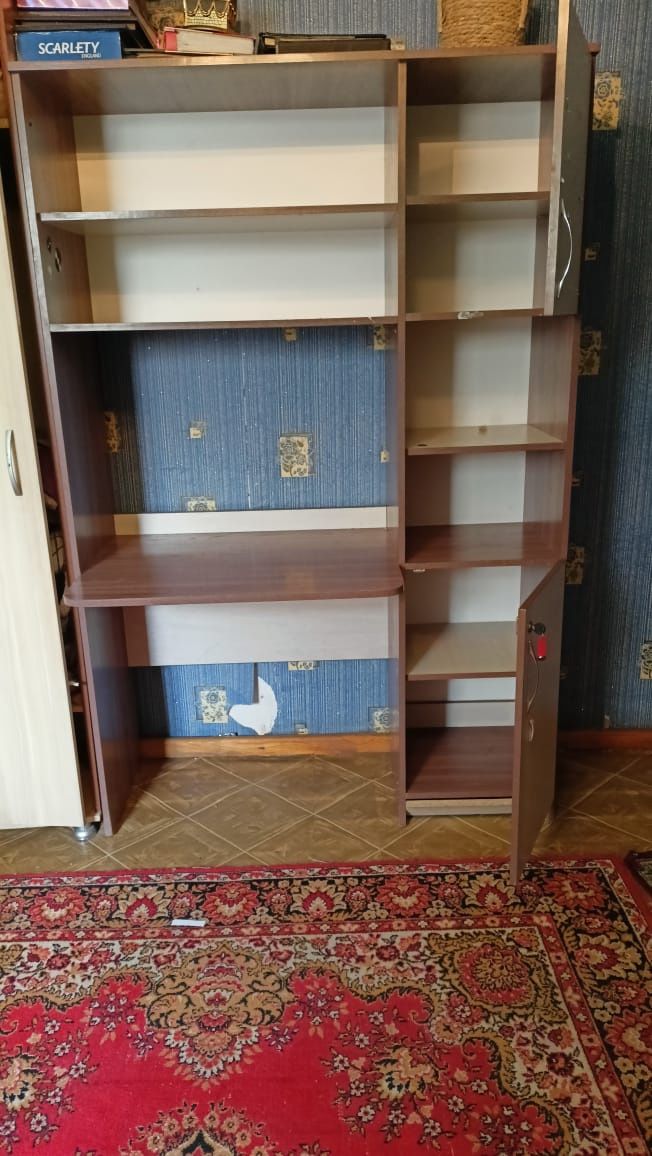 Стол для компьютера