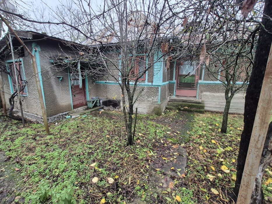 Casa bătrânească de Vânzare!