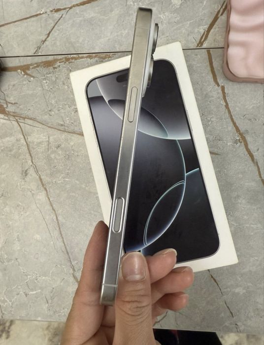 Apple 16 про продам