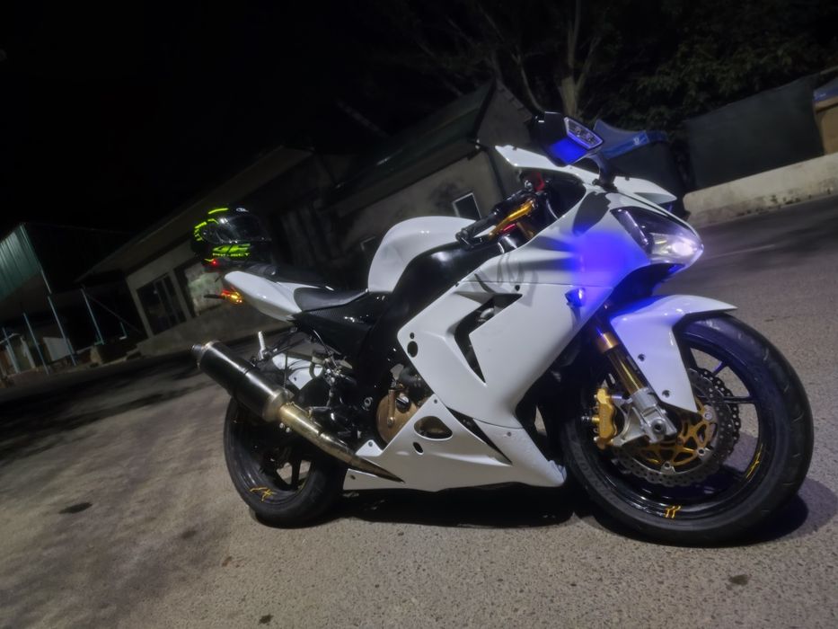 Kivasakiy zx10 r 2004