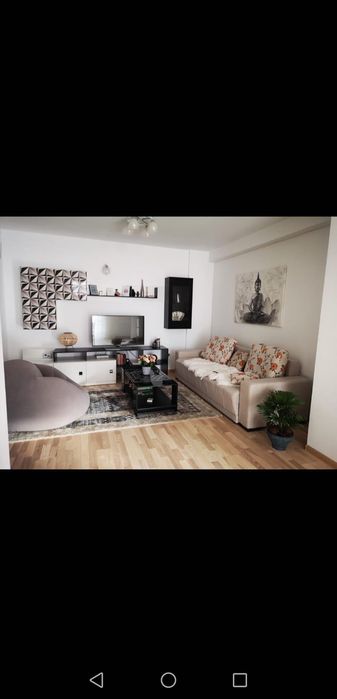 Închiriez apartament 2 camere- Carpaților+parcare