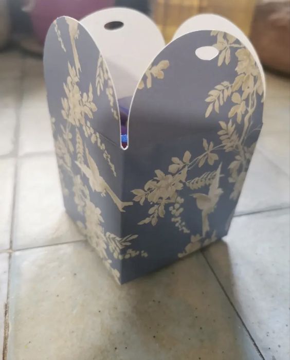 Mărturii personalizate pentru evenimente – elegante, realizate manual