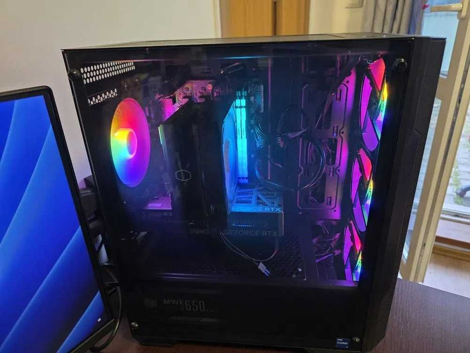 НОВ! Геймърски компютър I5-14600K 32RAM 2TB SSD RTX 5060 + монитор MSI