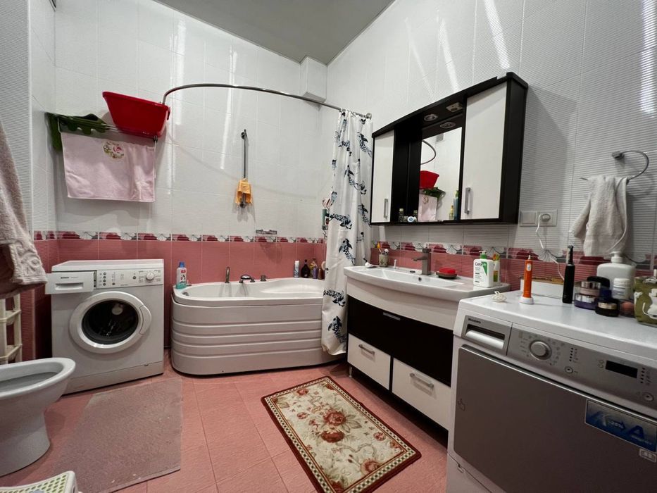 Срочно ПРОДАЕТСЯ 3/4/8 на: Чехова (Фидокор) 145м2