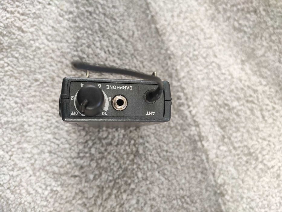 Sennheiser 300 IEM monitorin ear