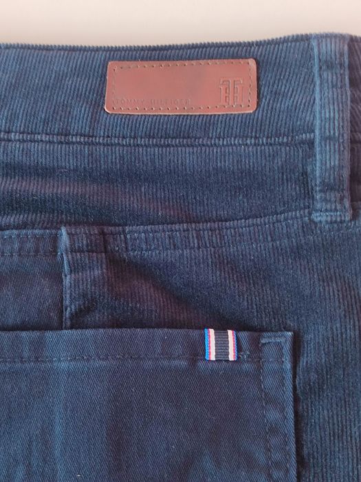 Tommy Hilfiger Кожена емблема
Бутон TH