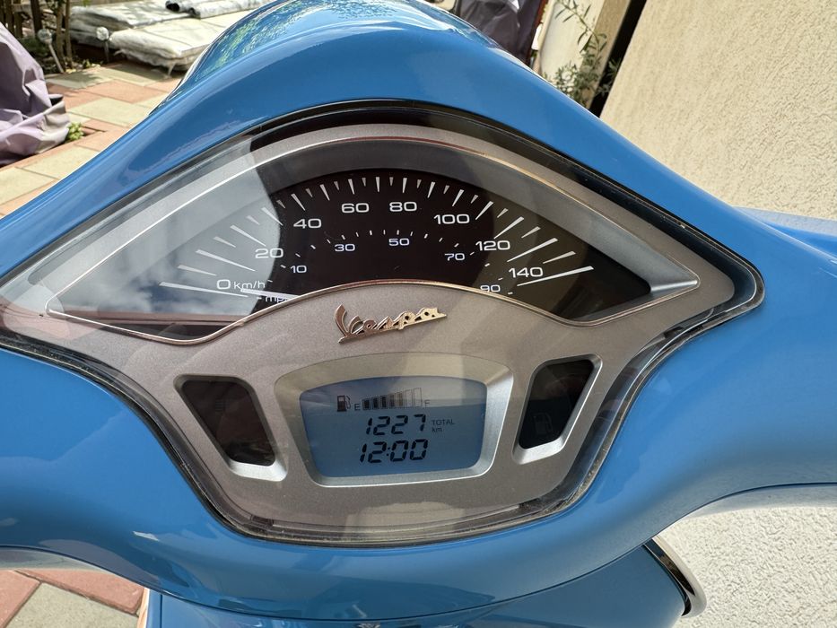 Vespa Primavera 125 aniversario 50