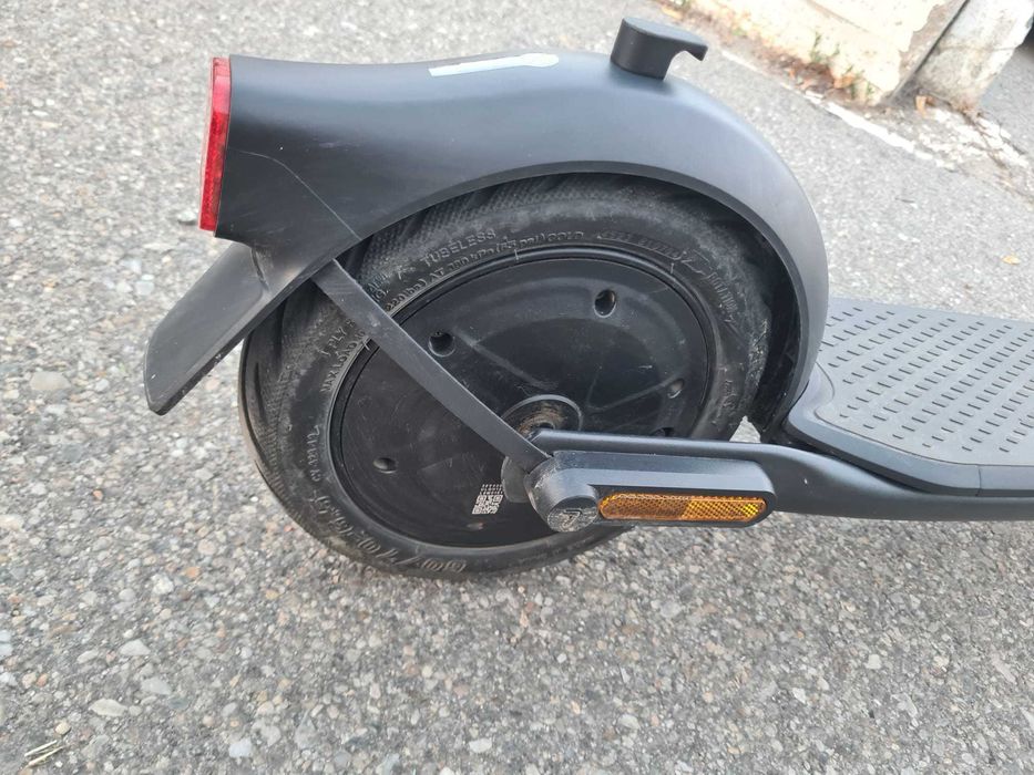 Trotineta electrica Ninebot F2 Plus inca in garantie