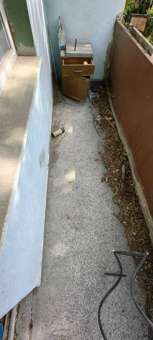 Продавам тристаен с кухня в кв. Ремиза