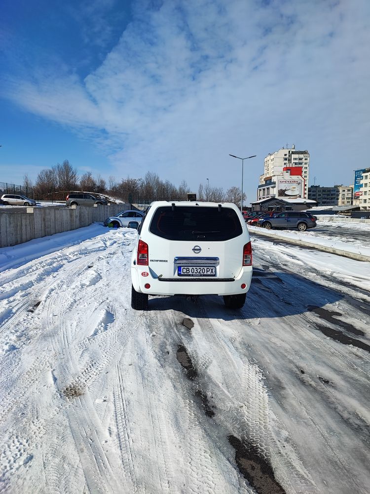 Nissan pathfinder 2.5 DCI 174к.с.Бартер за БУС