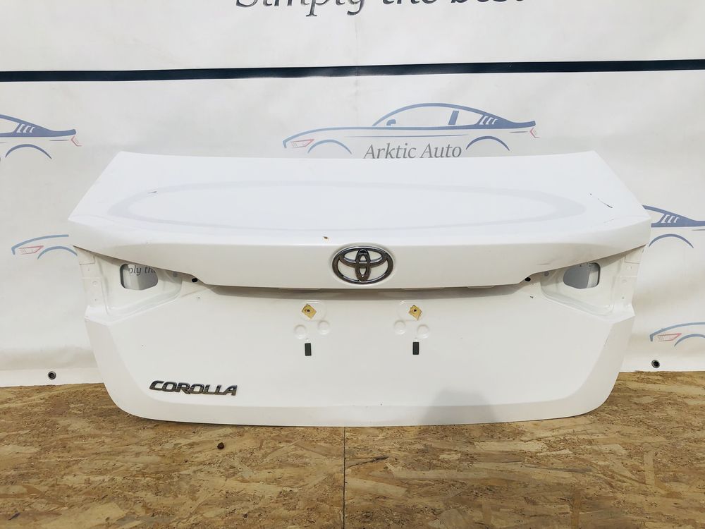Capota portbagaj Toyota Corolla sedan după 2018