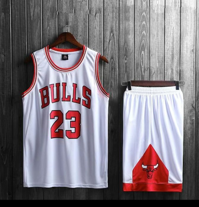 Двойка chicago bulls размер XL белого цветa