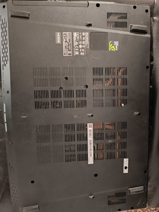 Геймърски лаптоп MSI 120HZ 16 GB 17 инча