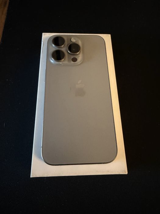 iPhone 15 Pro , Natural Titanium
