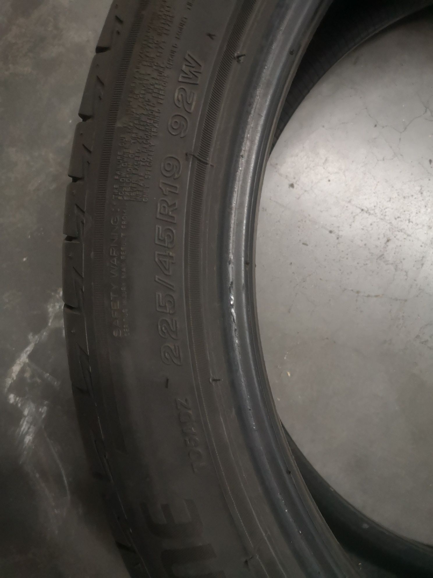 4бр летни гуми Бриджстоун 225/45/19
