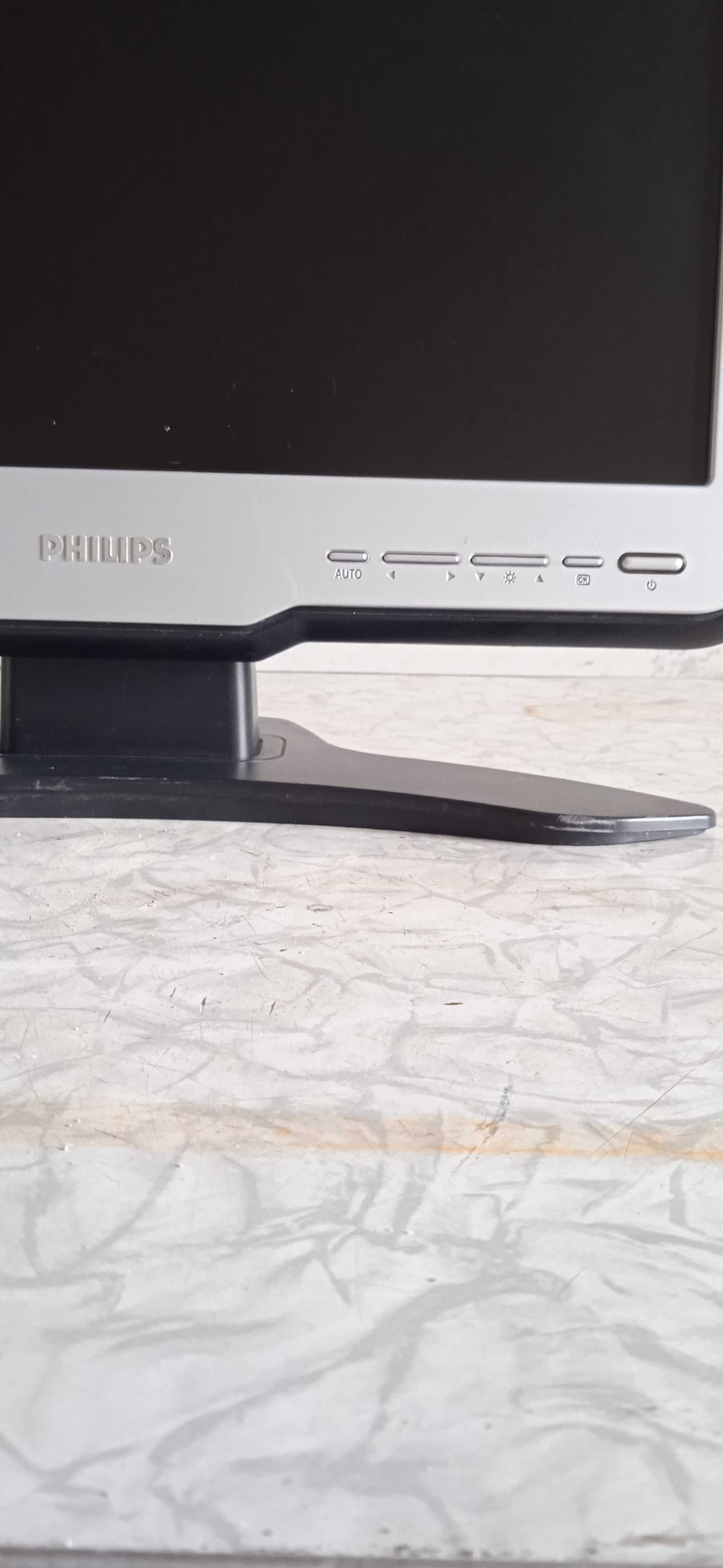 Монитор Samsung SyncMaster 740N   Монитор Philips 170c