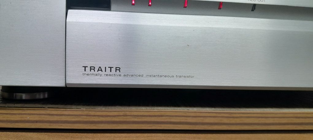 Hi-Fi усилвател KENWOOD KA-5090R