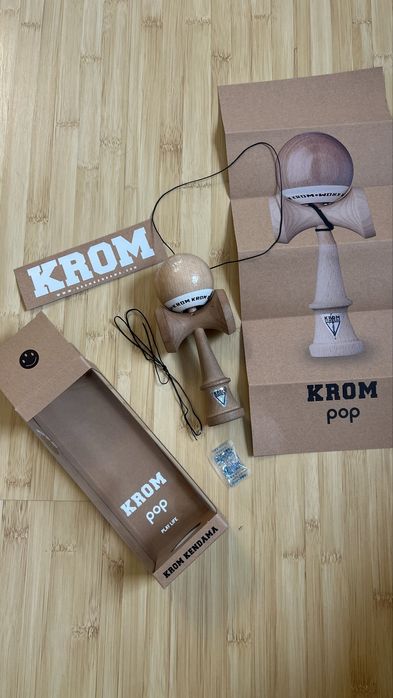 Kendama Krom Pop lol sticky naked