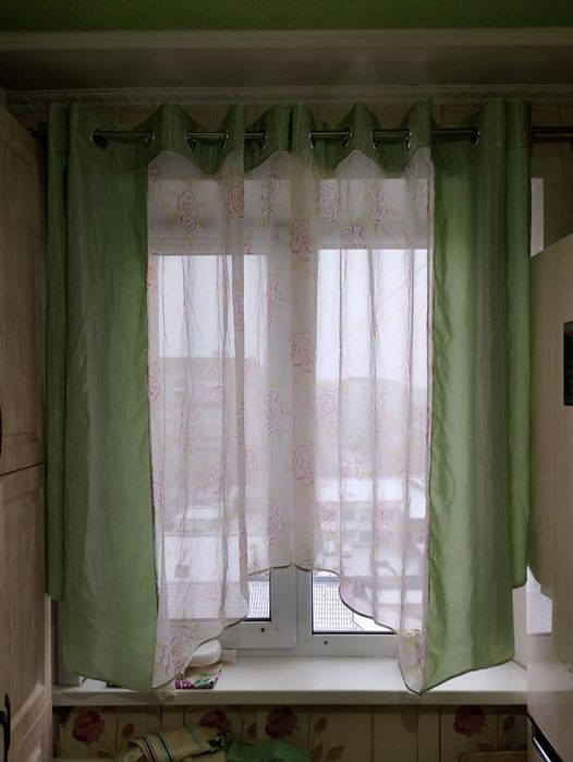 Продам Шторы с гардином (карниз)