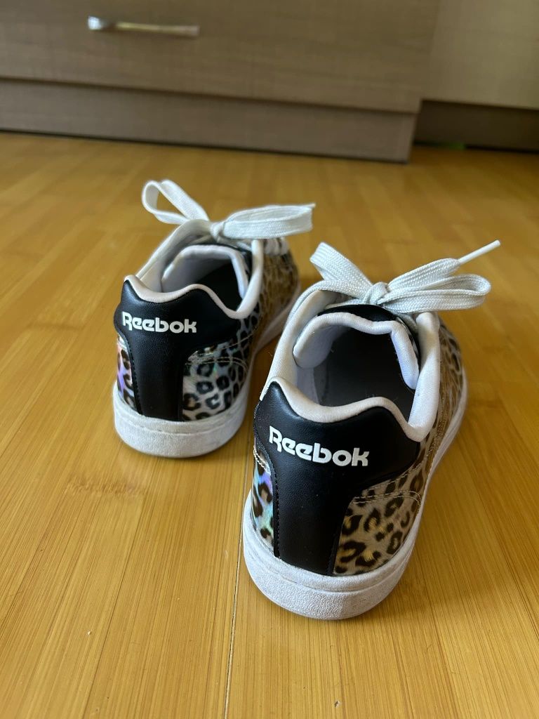 Маратонки Reebok 37