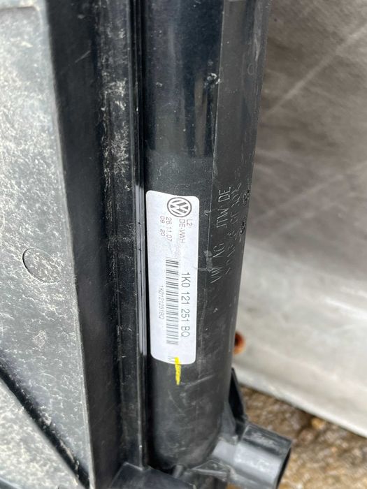 Радиатор Volkswagen Golf 5