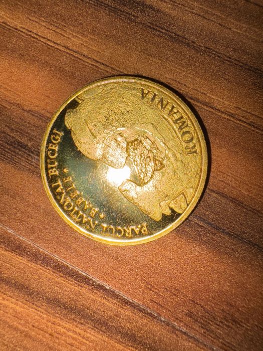 Vând 3 jetoane de colecție