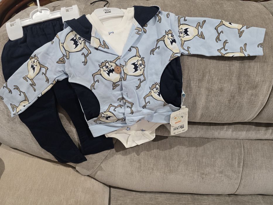 Продам спорт костюм 3-ка