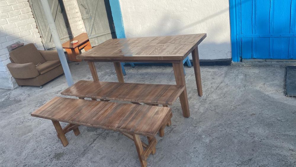 Столы с лавочками