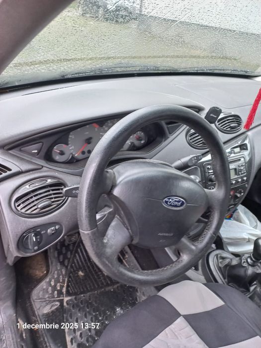 Vând ford focus mk 1