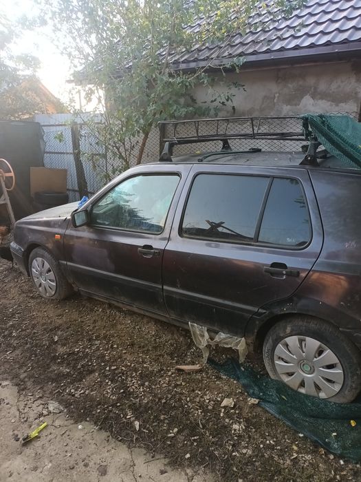 Vând golf 3  antreaga