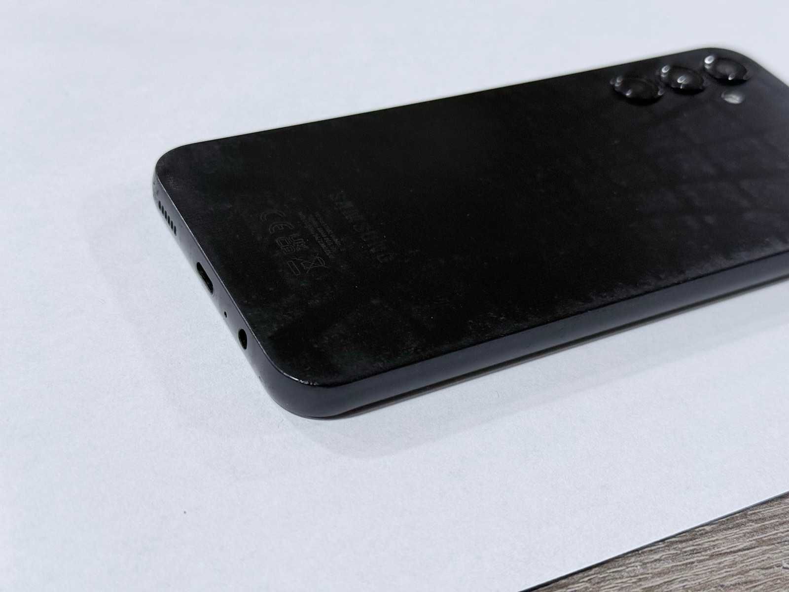 Продавам Samsung A14