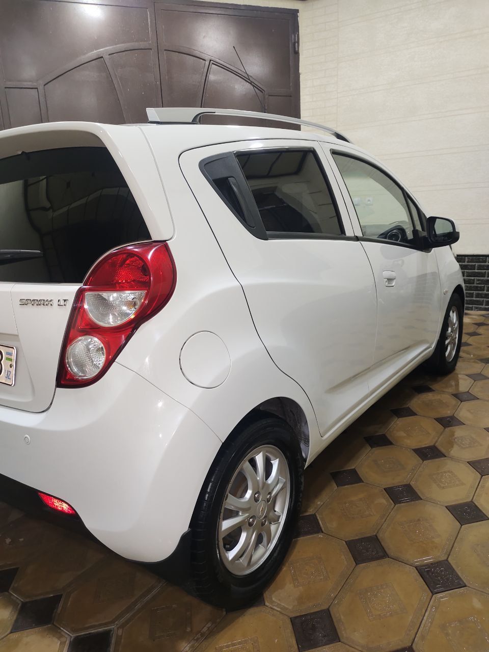Sro'chna A/T spark sotiladi polni full pozitsiyasi kraskasi toza