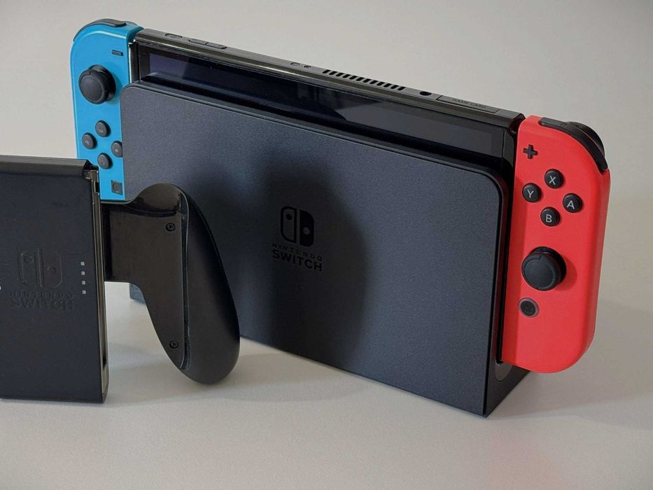 Бартер! Като НОВ! Nintendo Switch OLED + Red Dead Redemption