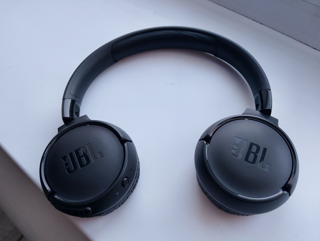 Jbl tune 520 bt .