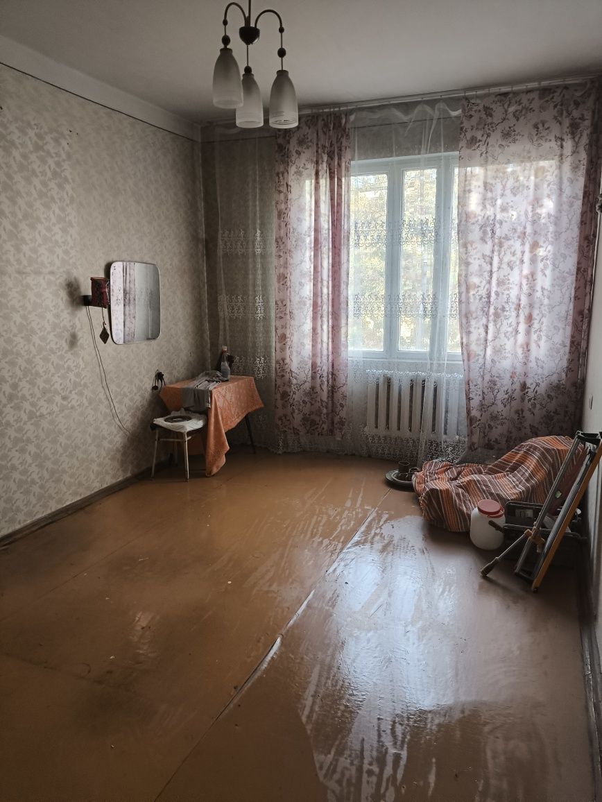 Продаётся 4х комнатная квартира