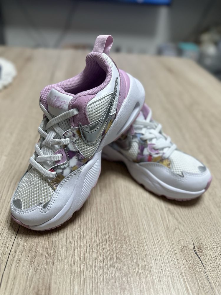 Детски обувки 31 номер Nike Air Max Fusion