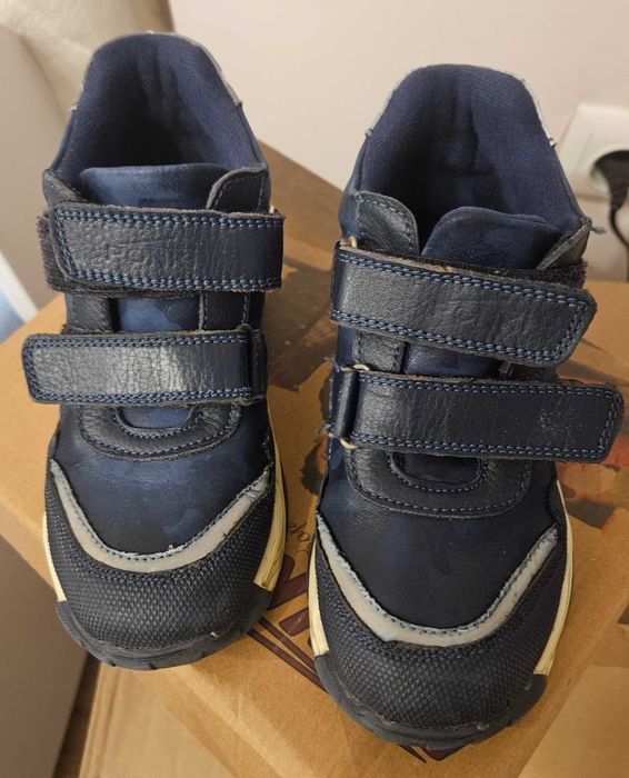 Боти за момче и сандали, номер 29