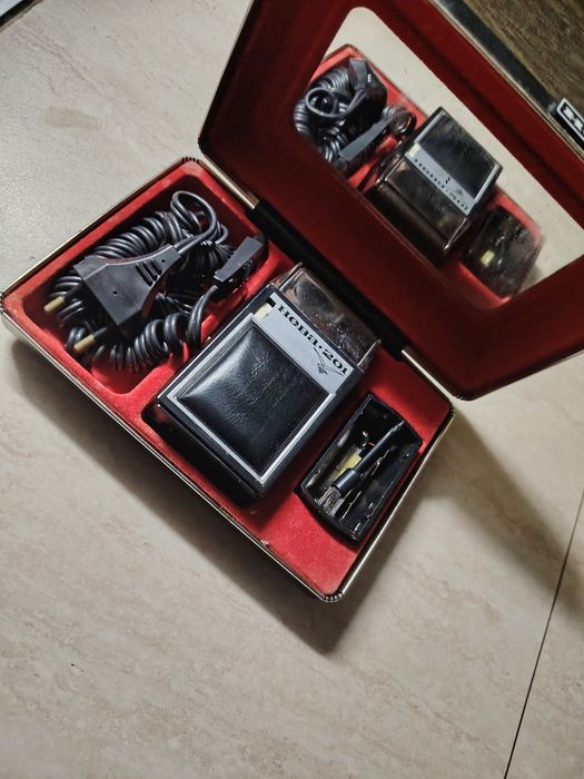 Работеща Ретро бръснарка машина от 70те години