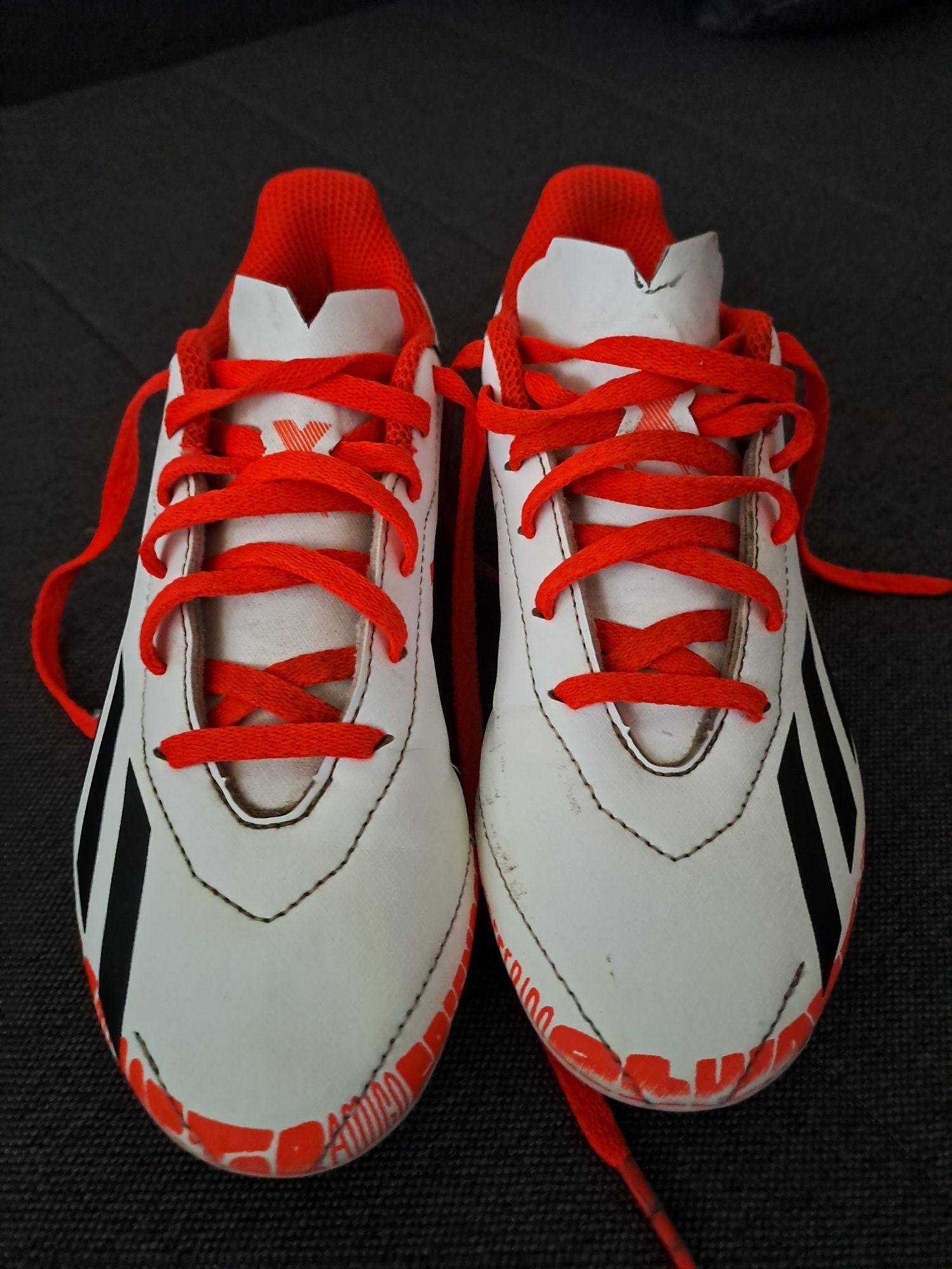 Футболни обувки / бутонки ADIDAS 35