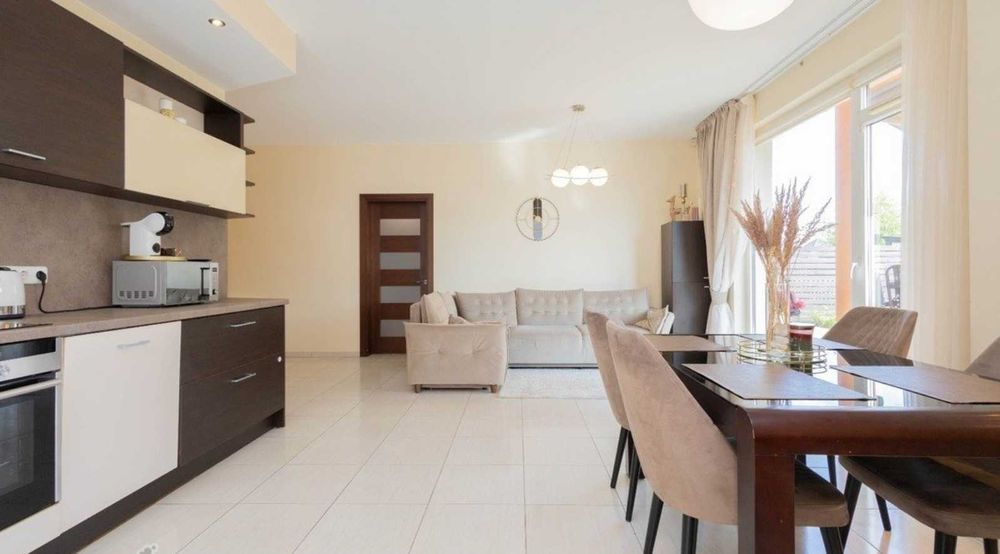 Дава се под наем Тристаен апартамент в Бургас, Братя Миладинови - 90 кв.м за 433.5 € - Снимка #2