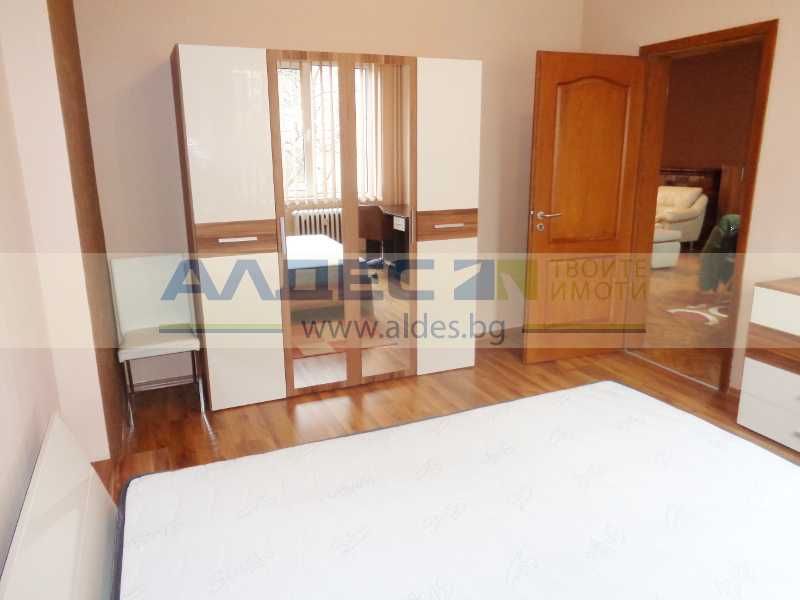 Дава се под наем Тристаен апартамент в София, Център - 78 кв.м за 714 € - Снимка #6